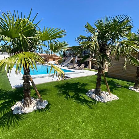 Studio Chez L'Habitant Avec Piscine Commune Grieges Экстерьер фото